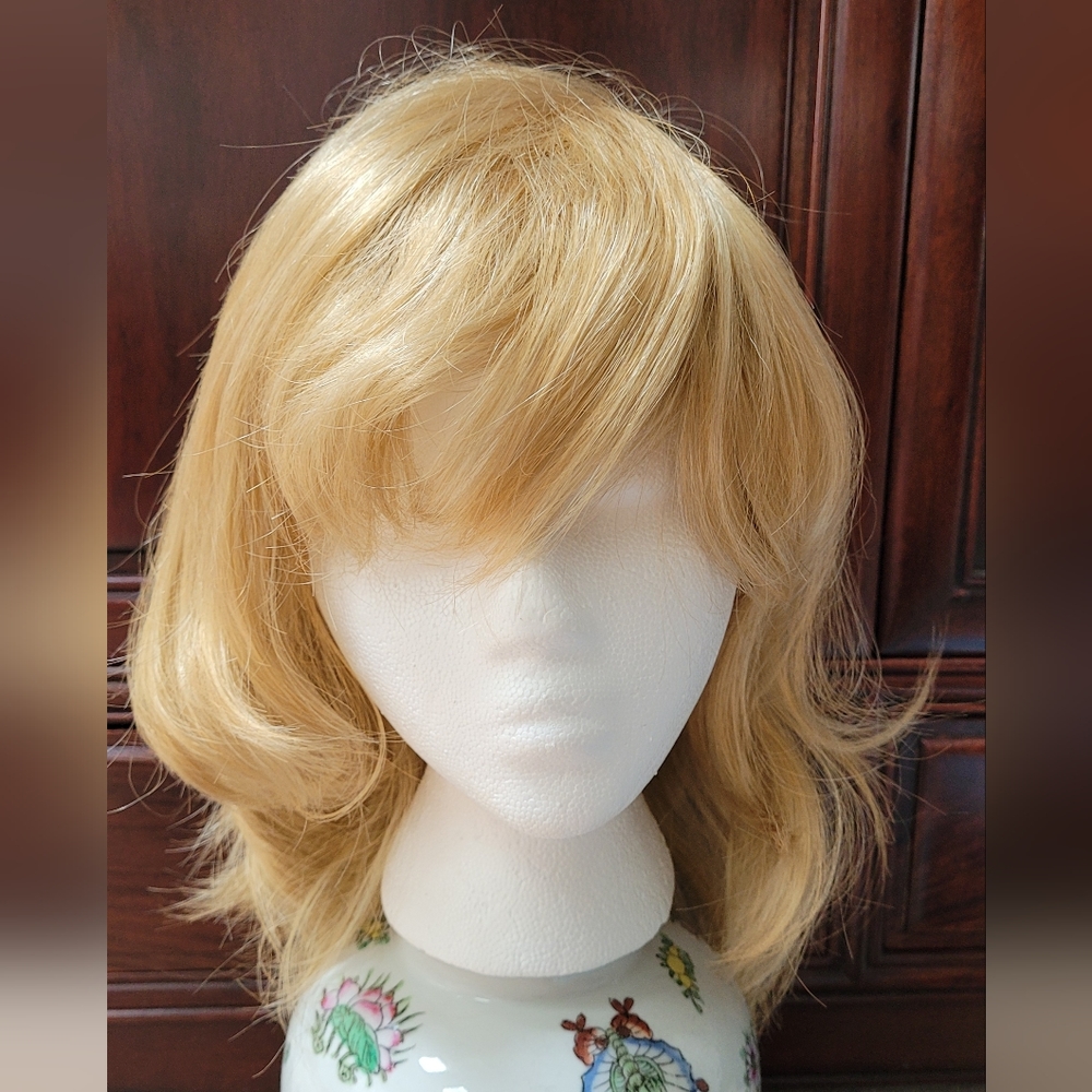Soft stretch wig new in box